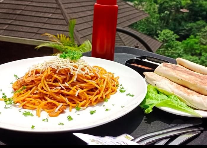 Foto : RayaFood Garden ( Gmap / Bintang Rizky )